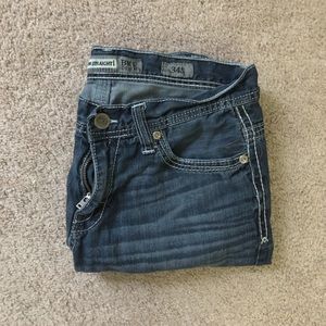 Buckle Carter Straight Jean